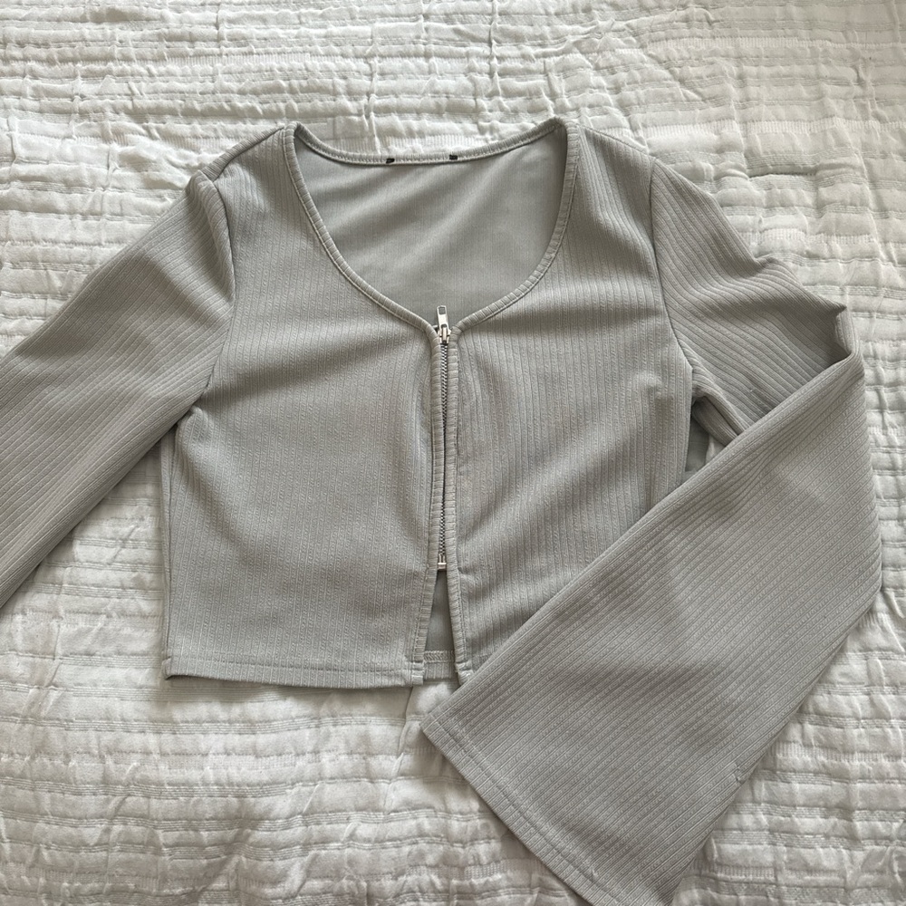 Gray Ribbed Long Sleeve Crop Top